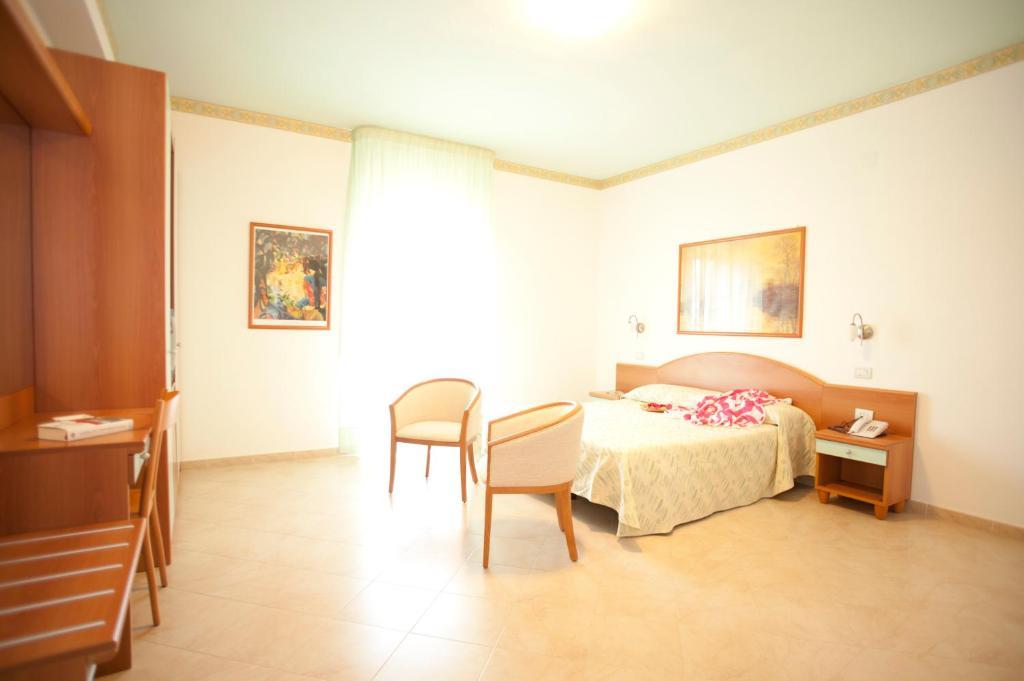 Oasiclub Hotel Вьесте Номер фото