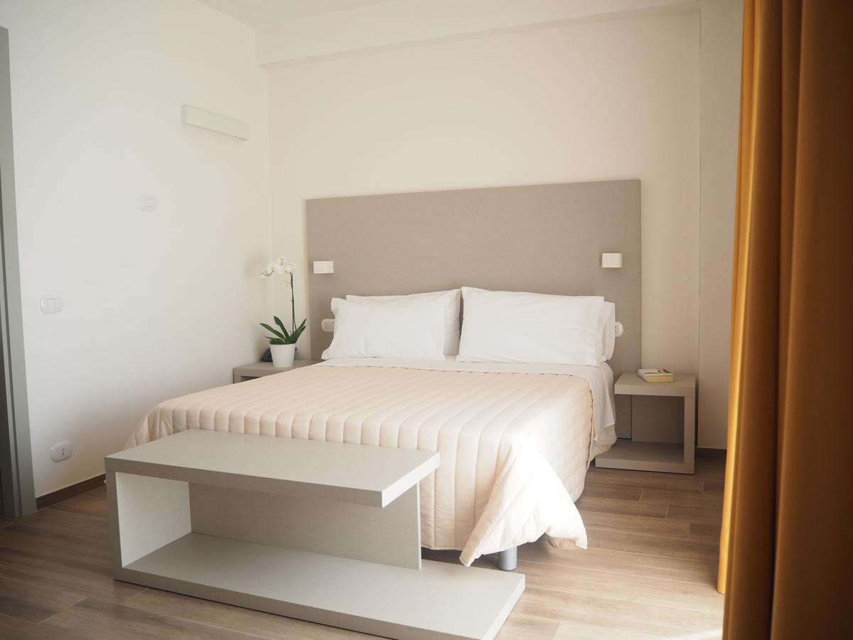 Oasiclub Hotel Вьесте Экстерьер фото