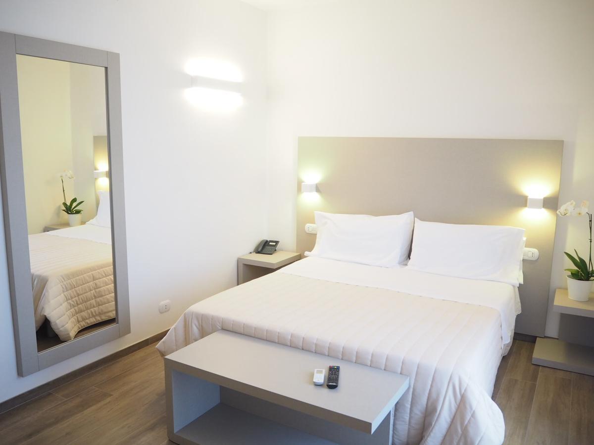 Oasiclub Hotel Вьесте Экстерьер фото