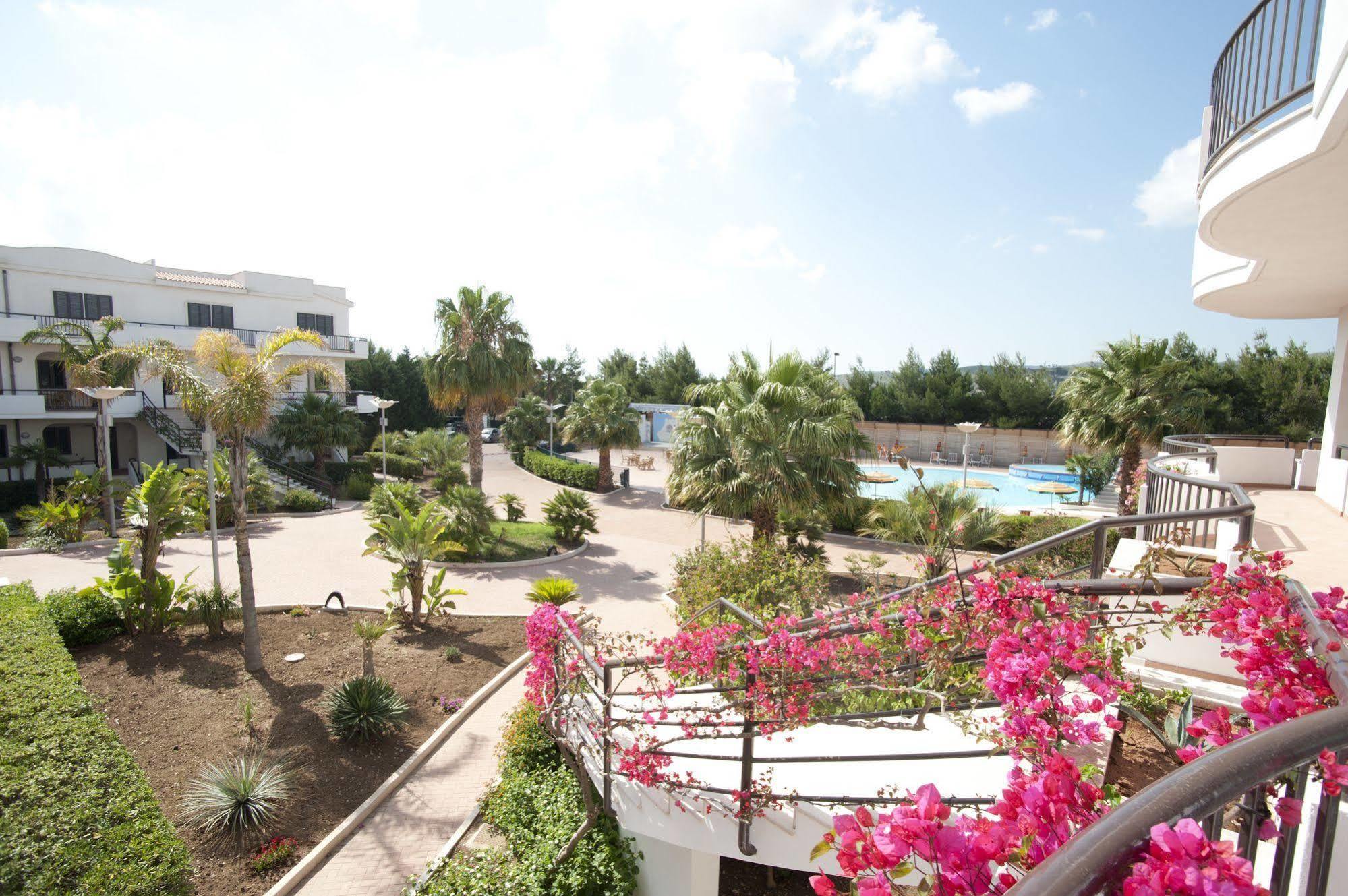 Oasiclub Hotel Вьесте Экстерьер фото