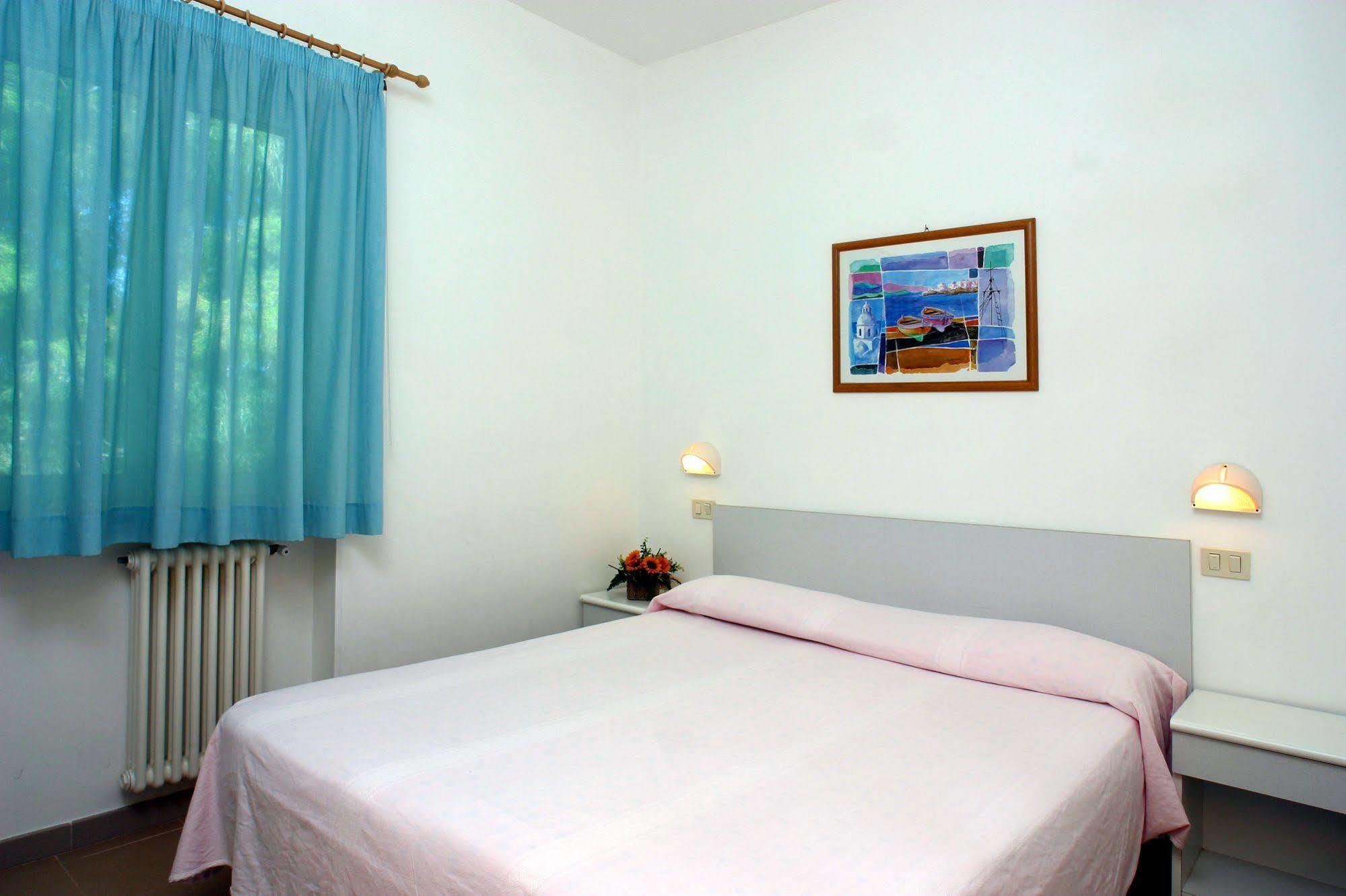 Oasiclub Hotel Вьесте Экстерьер фото